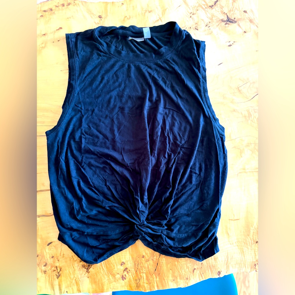 Knotted workout tank